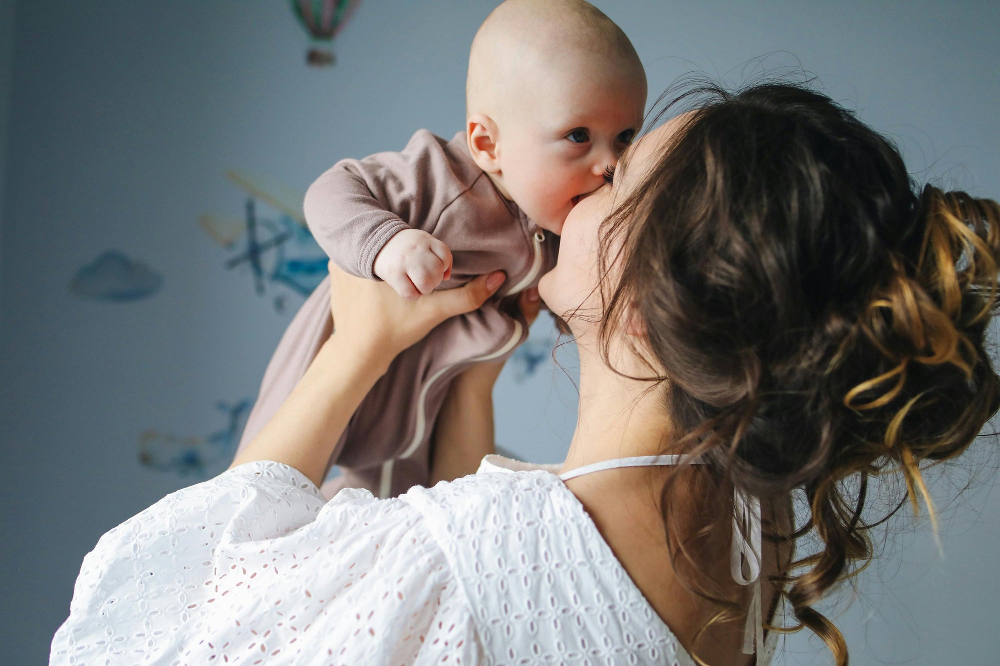 10 Ways to Bond with Your Baby While Staying Productive (and Why a Diaper Bag Helps)